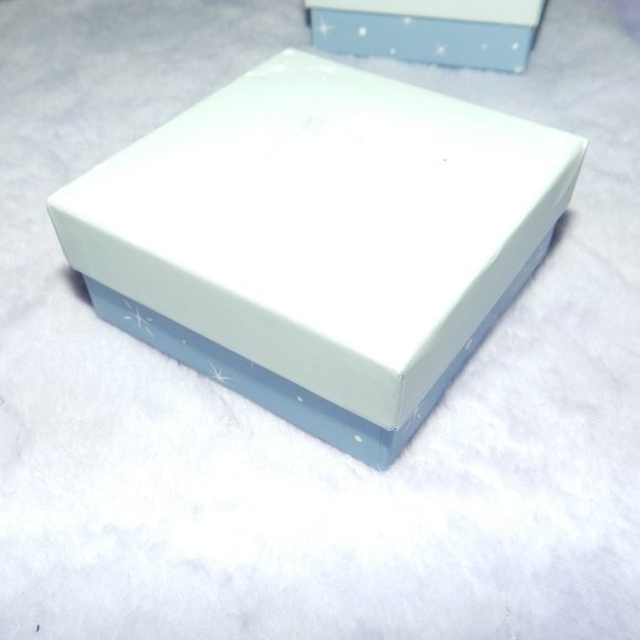 Disney Minnie Mouse Fine Silver Embossed Heart Necklace NWT/NEW - Picture 7 of 10